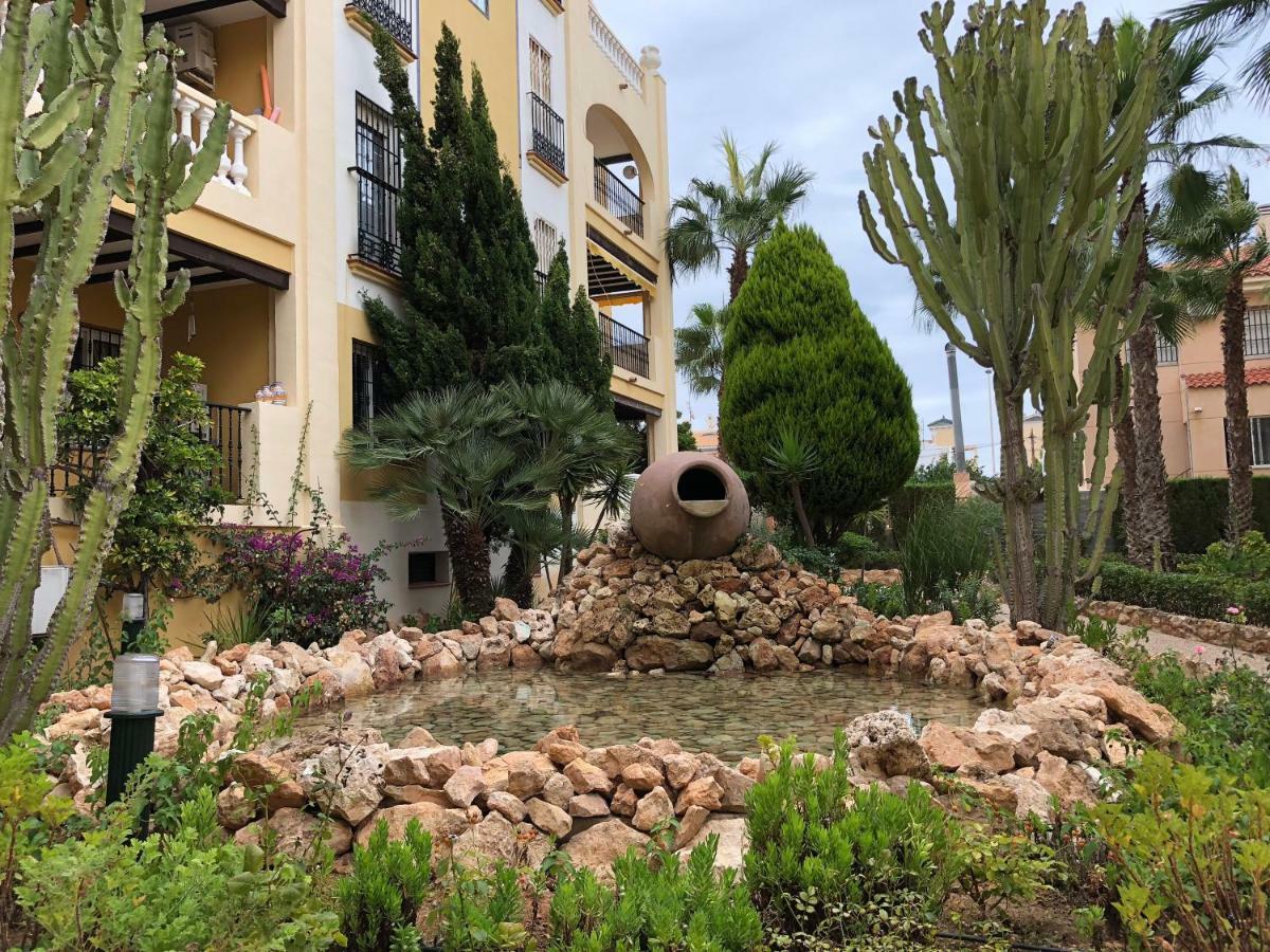 Apartamento Tranquilo, Aldea del Mar Torrevieja Esterno foto